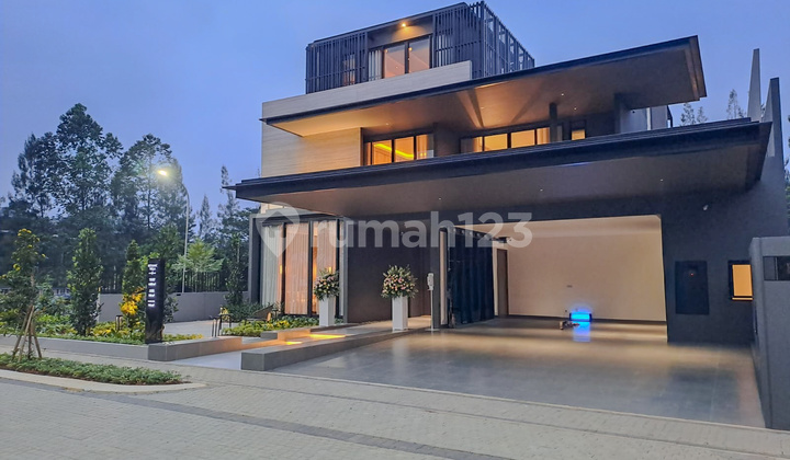 EXPATRIATES/ CEO LUXURY HOUSE 2