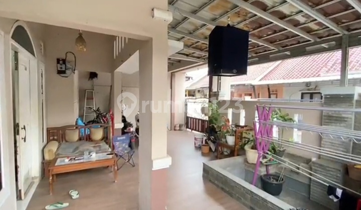 Rumah Hook Terawat Di Perumahan Gading Elok Karawang