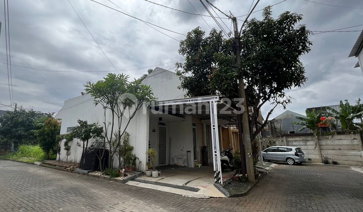 Rumah Hook Terawat Di Pinus Regency Jln Soekarno Hatta Bandung