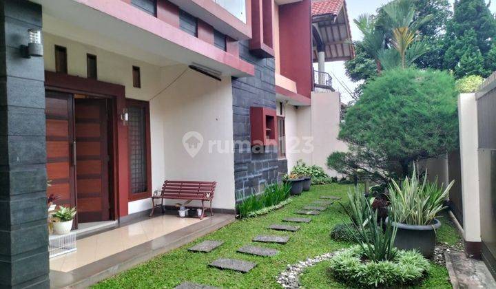 Rumah Semi Furnished di Megaraya Pasteur Bandung 3 Lantai SHM  2