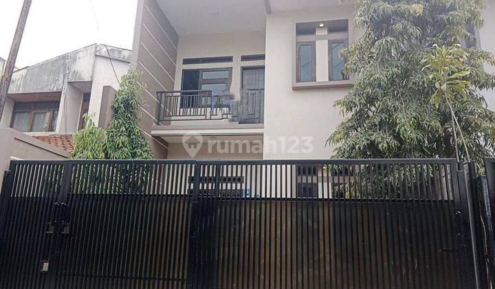 Rumah 2 Lantai Baru SHM di Jln Hasan Saputra Bandung Dekat Tsm 1