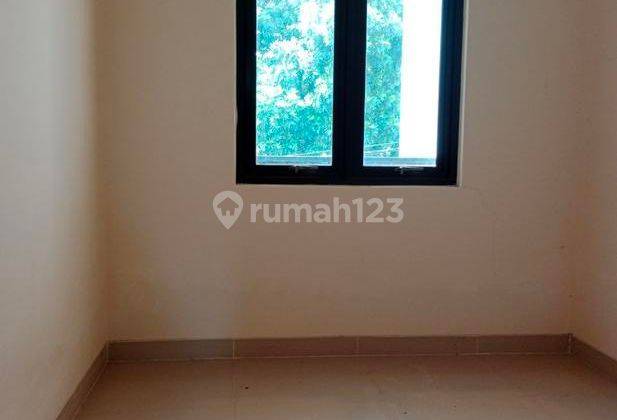 Rumah 2 Lantai Baru SHM di Jln Hasan Saputra Bandung Dekat Tsm 2