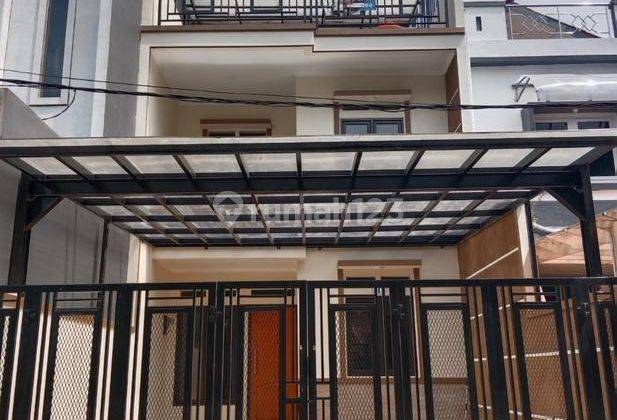 Rumah Baru 3 Lantai di Salendro Sayap Turangga Bandung Dekat Tsm 1