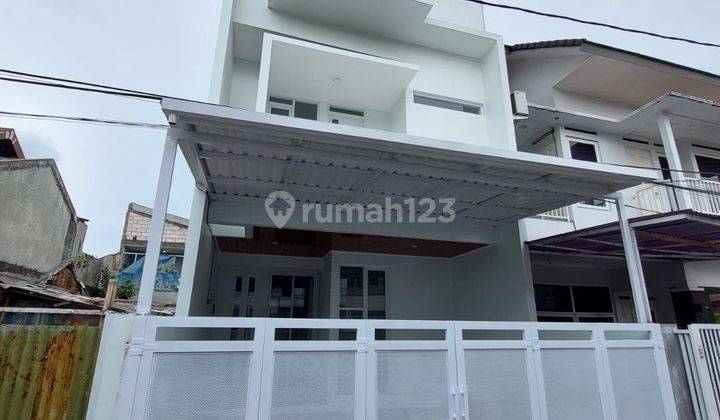 RUMAH BARU SHM 3 LANTAI DI TURANGGA BANDUNG DEKAT TRANS STUDIO 1