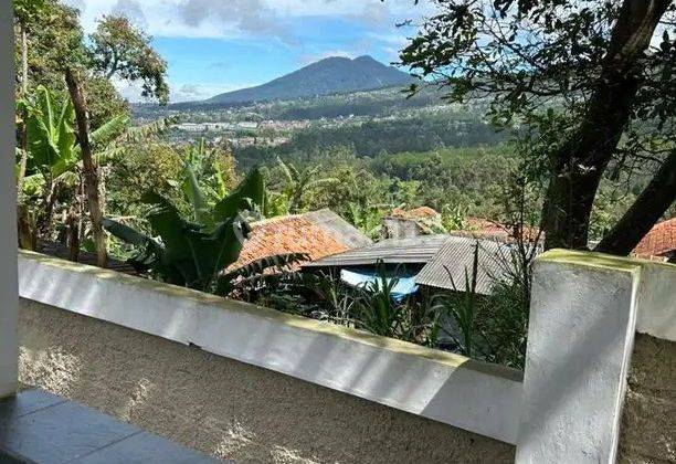 Rumah Villa Terawat View Gunung di Lembang Bandung Barat  2