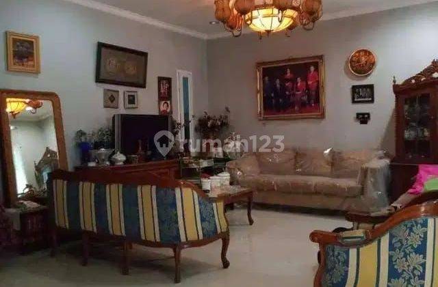 Rumah Terawat 2 Lt di Sayap Tubagus Ismail Dago Bandung Dekat ITB 2