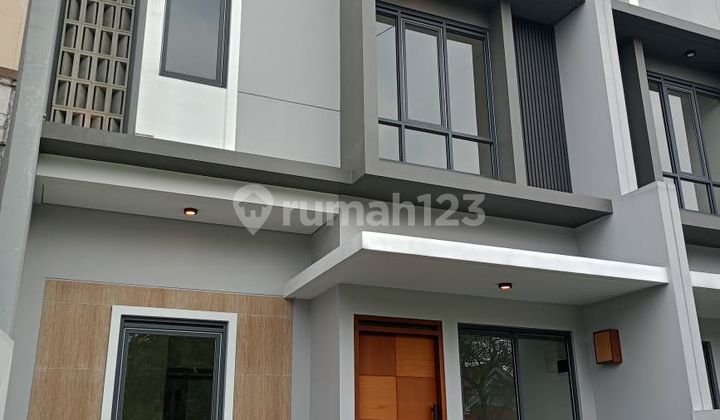 Rumah Megah Di Komplek Aria Graha Jln Soekarno Hatta Bandung Rumah Megah Di Komplek Aria Graha Jln Soekarno Hatta Bandung