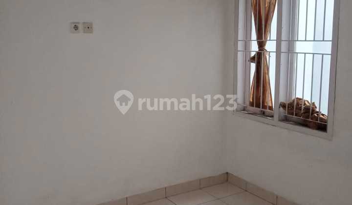 kamar tidur rumah buana soetta residence kota