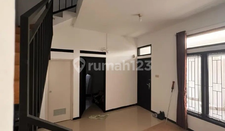 Murah Rumah 2 Lantai Terawat di Komplek Asri Cileunyi Bandung 2