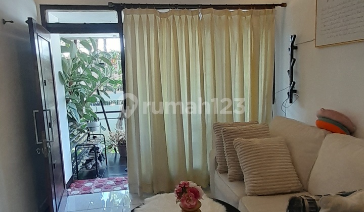 Well-Maintained House Below Market Price In Sekelimus Batununggal Bandung 2