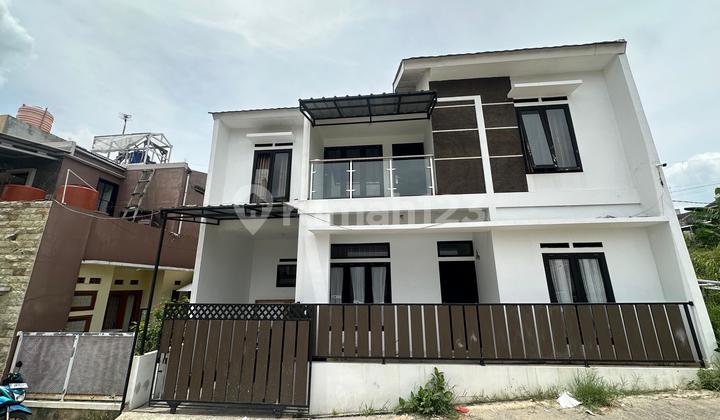 Murah Rumah 2 Lantai Terawat di Komplek Asri Cileunyi Bandung Murah Rumah 2 Lantai Terawat di Komplek Asri Cileunyi Bandung