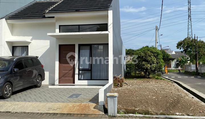 Well-Maintained Hook House In Grand Pinus Regency Soekarno Hatta Bandung 2