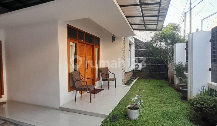Rarely Available House In Venus Margahayu Raya Bandung Semi Furnished 2