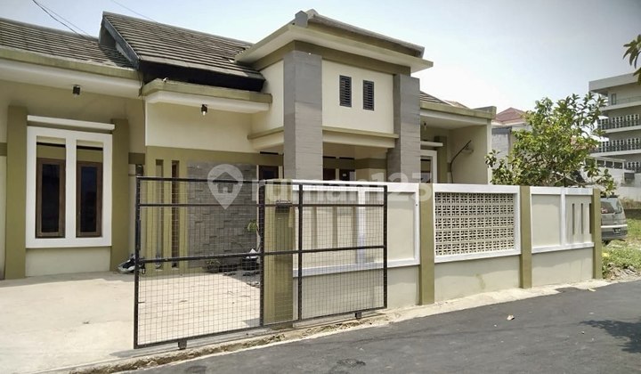 Beautiful House in Cisaranten Kulon, Arcamanik, Bandung, Ready for Occupancy 2