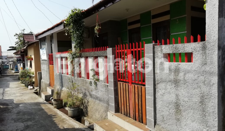 Beautiful 2-Story House in an Alley, Strategic Location, Bogor City Beautiful 2-Story House in an Alley, Strategic Location, Bogor City