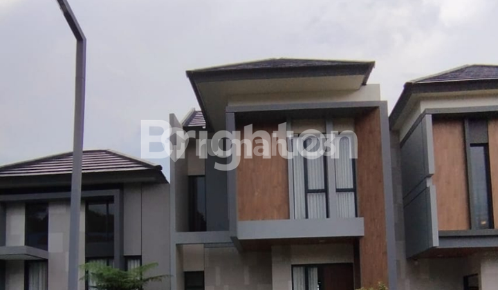 MURAH!!! RUMAH 2 LANTAI DIKELILINGI LAPANGAN GOLF & PERBUKITAN YANG SUPER CANTIK MURAH!!! RUMAH 2 LANTAI DIKELILINGI LAPANGAN GOLF & PERBUKITAN YANG SUPER CANTIK