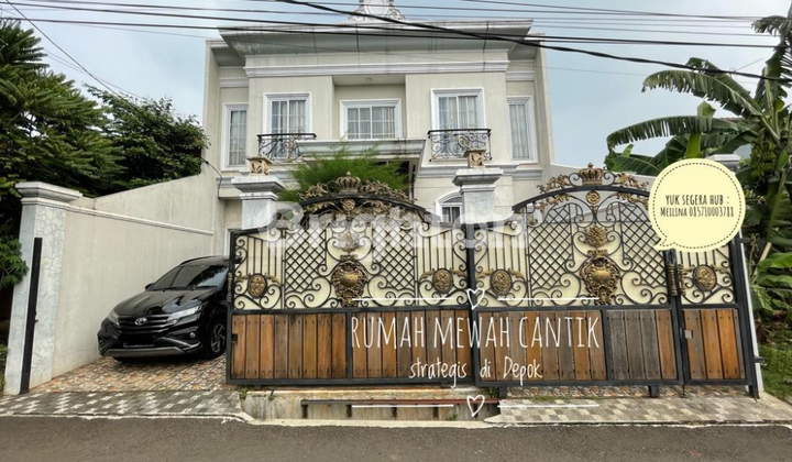 DIJUAL CEPAT RUMAH 2 LANTAI MEWAH CANTIK & STRATEGIS + KOLAM RENANG DI DEPOK 1