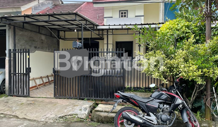 COMFORTABLE MINIMALIST CLUSTER HOUSE IN A STRATEGIC RESIDENTIAL AREA