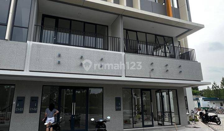 Ruko Baru Siap Huni Kelihatan Dari Jl Raya Di Ruko The Loop Bsd 1