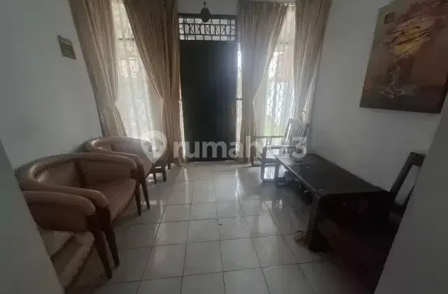 Land Area 200 sqm House, Below Market Price in Graha Raya 2