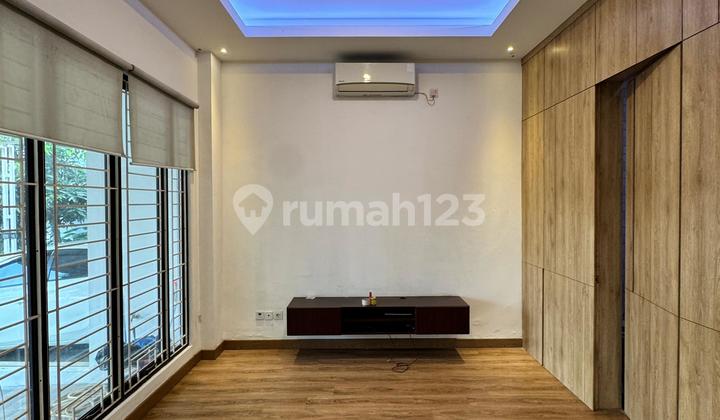 Rumah Siap Huni, Desain Sangat Bagus Harga Ok Banget di Graha Raya 2