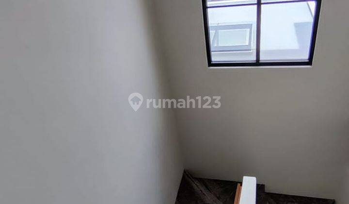 Rumah Baru, Desain Elegant, Keren, Modern Di Bintaro 
