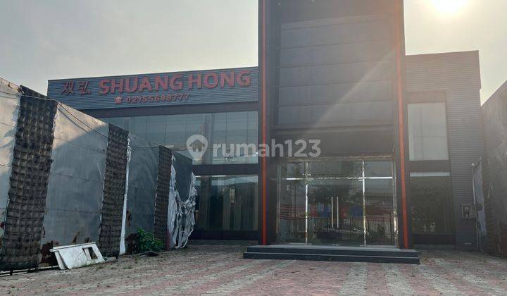 Ruang Usaha Bekas Showroom Dan Kantor Di Jalan Raya Kelapa Dua 1