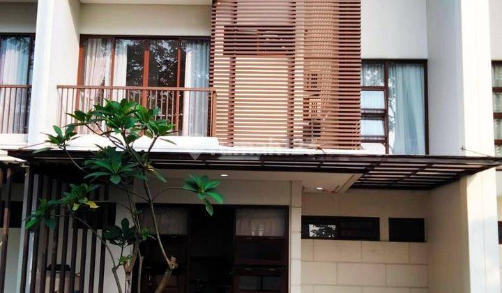 Rumah Modern, Sangat Terawat Di Vanya Park Asatti Bsd 1