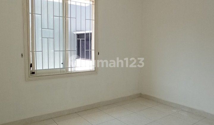 Rumah Terawat Siap Huni Di Pondok Hijau Golf  2