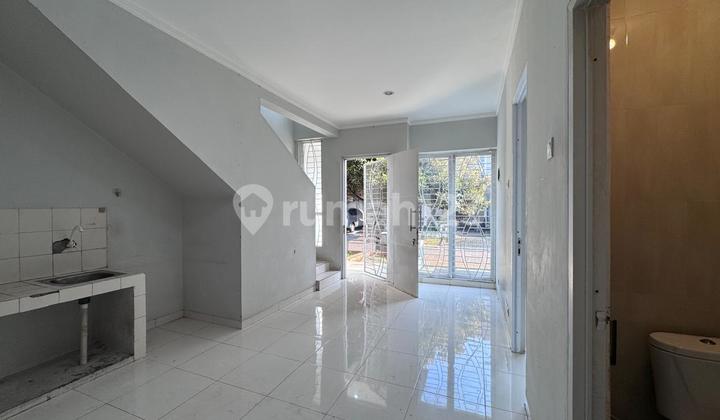 Ready-to-Occupy House Below Market Price In Graha Raya