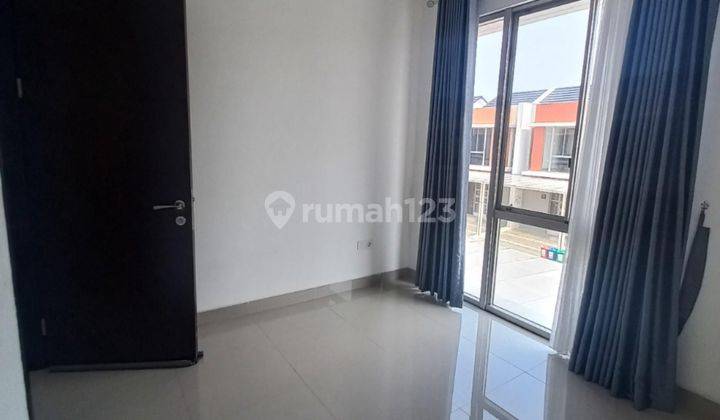Disewakan Rumah 2 Lantai Bagus Cluster Virginia PIK2  9