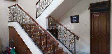 Rumah Mewah Kolam Renang Pribadi Cluster Francis Modernland 9