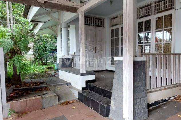 Rumah hook tanah luas di sektor 9 Bintaro Jaya 1