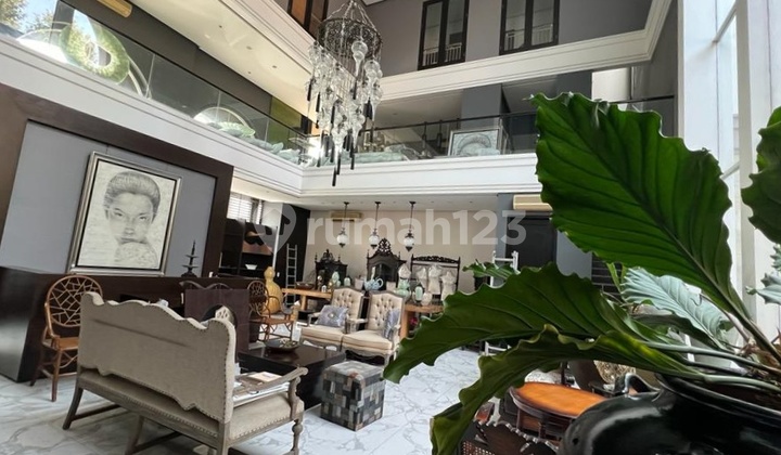 Disewa ruko mewah untuk kantor/usaha lokasi strategis di Kemang 11