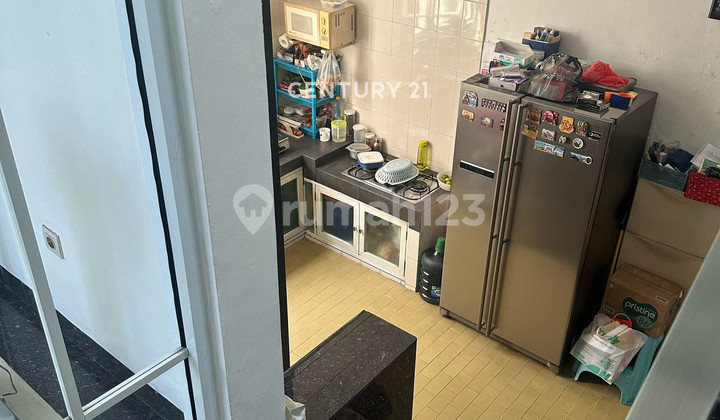 Rumah Tumbuh Modern Lantai Split Level Di Pulo Asem Jak Tim S8806 2