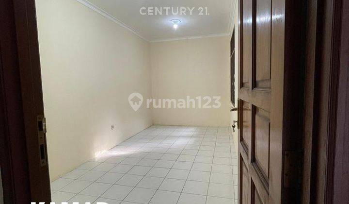 kamar tidur rumah strategis akses tol di