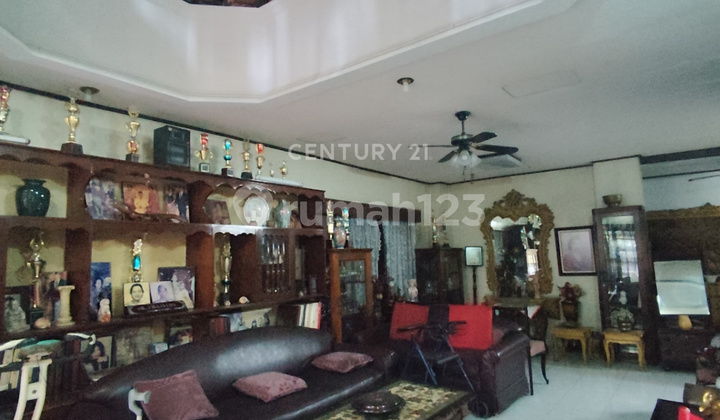 Rumah 2 Lantai Dekat Akses Tol Dalam Kota Di Cempaka Putih S8556