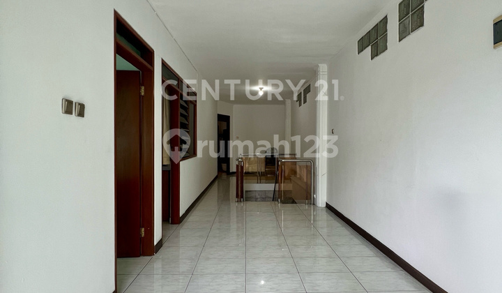 Rumah 2½ Lantai Full Furnished dan Nyaman di Kelapa Gading S8807