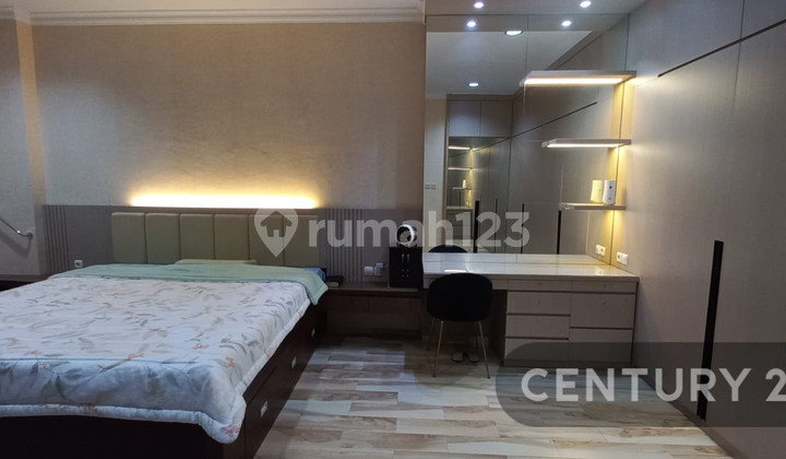 3-Story House Hook Position in Sunter S7939 2