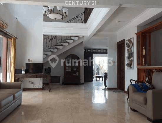 Rumah Mewah Asri Ada Kolam Renang Strategis Dekat Senayan S8919 2