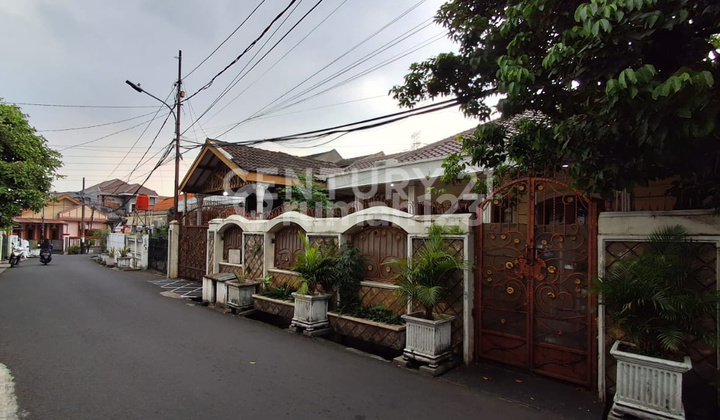 Rumah Siap Huni Lokasi Strategis Di Utan Kayu Selatan S8621 Rumah Siap Huni Lokasi Strategis Di Utan Kayu Selatan S8621