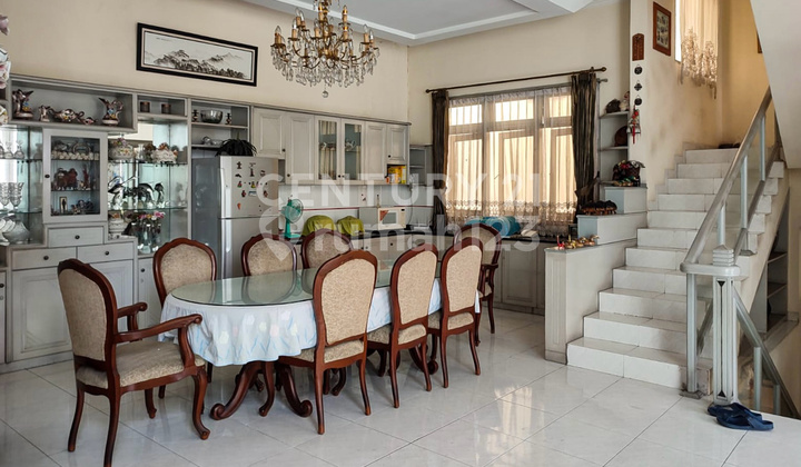 Rumah Mewah Hoek 3 Setengah Lantai Semi Furnished Di Sunter S8773