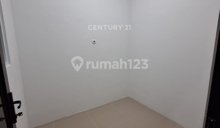 Rumah Baru Siap Huni Dengan Rooftop Di Johar Baru S8439 2