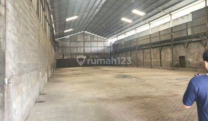 Disewakan Gudang Raya Manukan Murah Strategis 2