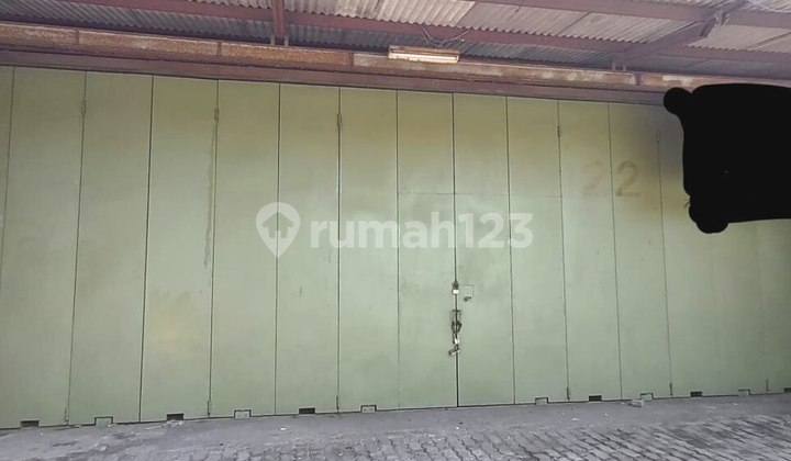 Disewakan Gudang Raya Manukan Murah Strategis 6
