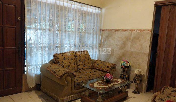 Jual rumah ketintang selatan. Lingkungan aman nyaman & asri. 3