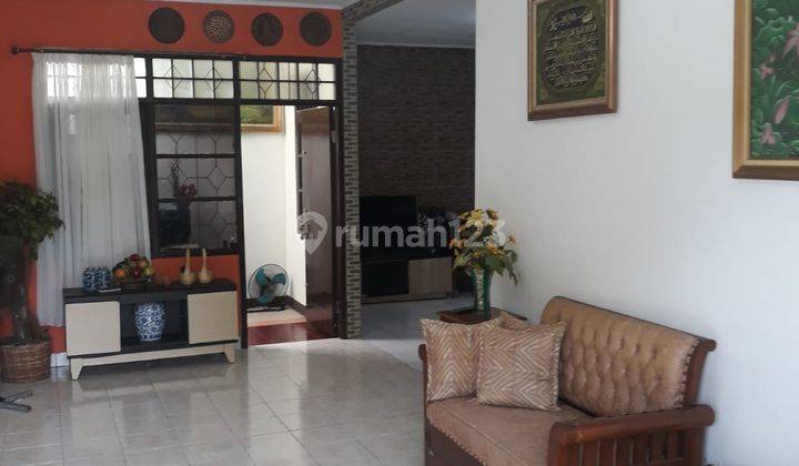 Rumah Bagus Dengan Halaman Luas di Sektor 1c Gading Serpong. 2