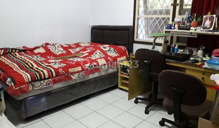 Rumah Bagus Dengan Halaman Luas di Sektor 1c Gading Serpong. 3
