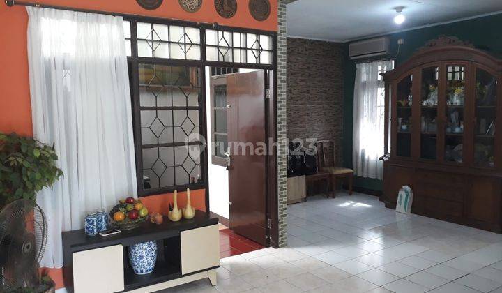 Rumah Bagus Dengan Halaman Luas di Sektor 1c Gading Serpong. 4