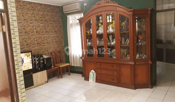Rumah Bagus Dengan Halaman Luas di Sektor 1c Gading Serpong. 10